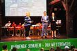Die Schirmherrin Ksenija Bekeris, Senatorin für Schule und Berufsbildung der Freien und Hansestadt Hamburg, und Dr. Olaf Oesterhelweg (Stiftungsvorstand der Peter-Mählmann-Stiftung) freuten sich mit Moderatorin Anke Harnack über die tollen Projekte der Schüler und Schülerinnen. Foto: Linus Koch
